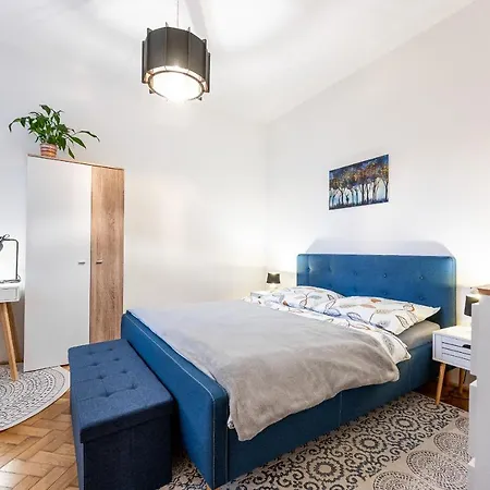 Mojmirova Center * Кошице